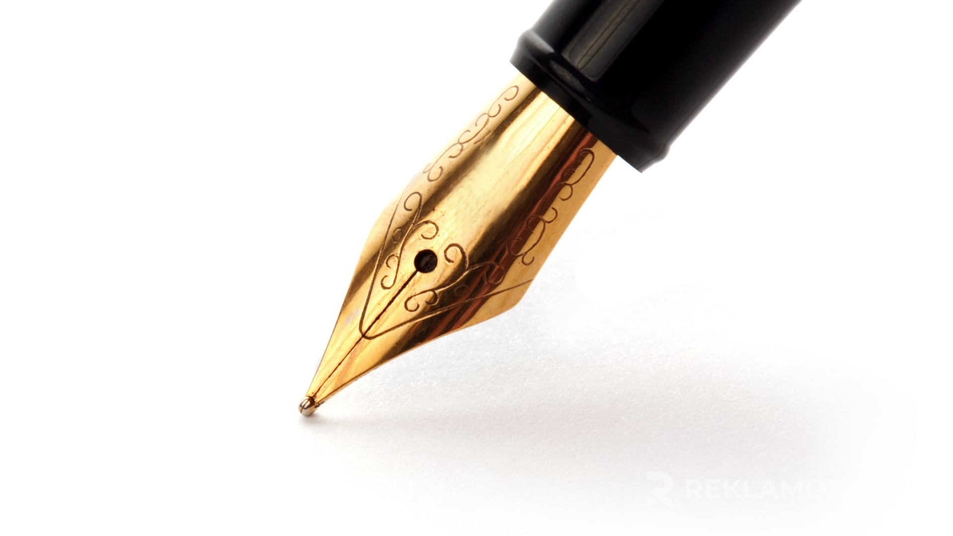 Różne pióra reklamowe dostosowane do grup docelowych