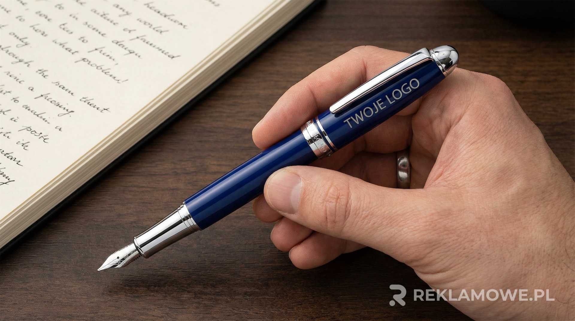 Zestaw piór reklamowych i innych gadżetów promocyjnych